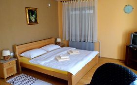 Apartmani Maraton